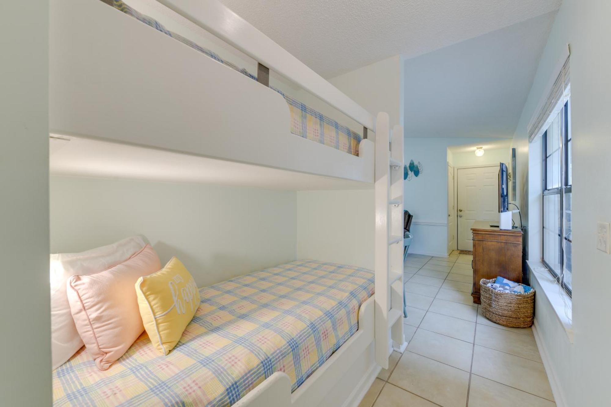 Cozy Pcb Condo Less Than Half Mile To Public Beach Access! Panama City Beach Bagian luar foto